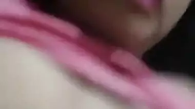 Desi Girl Shows her Boobs and Pussy