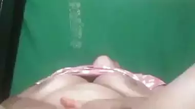 MILF big pussy hole shown with nude show for lover