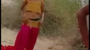 Cheating wife gets outdoor sex, caught red handed and her mms sex