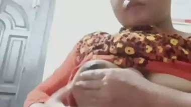 Short haired girl viral topless video call sex