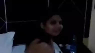 Indian girl doesn't want to flash XXX bodies for husband's amateur porn