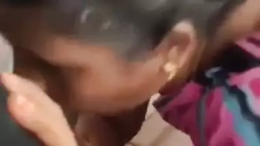 Tamil aunty lifts blouse and shows boobs before blowjob