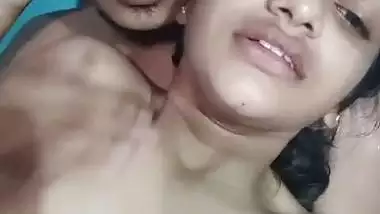 Desi lovers nude romance and boobs sucking MMS