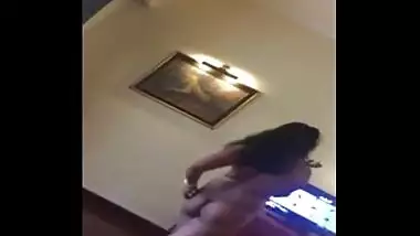 Desi porn video of college girl nude dance in private party