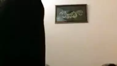 Every lover of big tits porn will be impressed with these Desi boobs