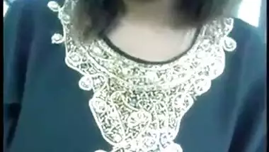 Banglore colg beauty preethy sucking bf in car mms