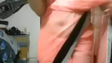 Sexy Desi Babe AAliah On Cam in Saree Without Blouse Shows Boob Pussy and Ass