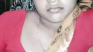 Cute aunty Selfie with Sexy Navel
