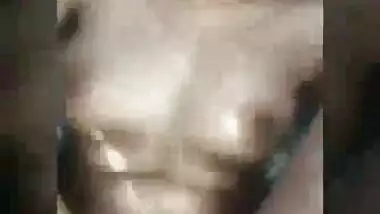 Honeymoon par bibi ki pahli chudai ka real fuck video