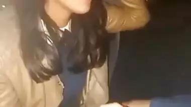 CAR MA Blowjob MUH MA NIKLA MAL