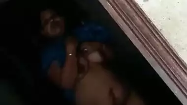 Aunty Showing Neiour