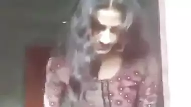 Bangladeshi slim girl showing naked figure