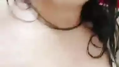 Hot Tamil nude girl stripteases and shows her naked body