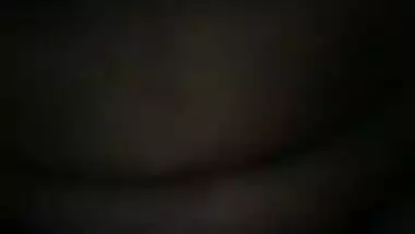 Big boobs desi girlfriend saying niche chodho