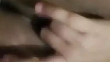 Long boobs Indian girl nude viral fingering clip