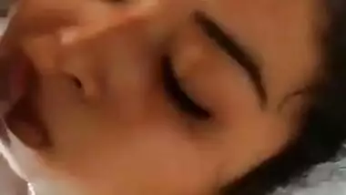 Bhabhi in hotel,taking cumshot on face