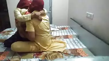 INDIAN HARDCORE SEX JACK AND JIYA MARRIED COUPLE Clear Hindi Audio chudai 2021