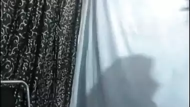 Busty Desi aunty vibrator XXX show big tits with dildo vibrator