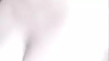 Naughty XXX girl exposes fat pussy in live show for Desi viewers