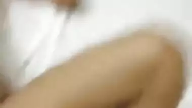 Skinny Desi chick deserves decent XXX fucking in MMS porn