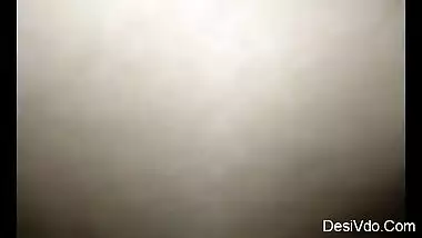 Desi wife fingering her pussy and cumed part 1
