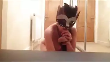 Indian hot babe masturbates.