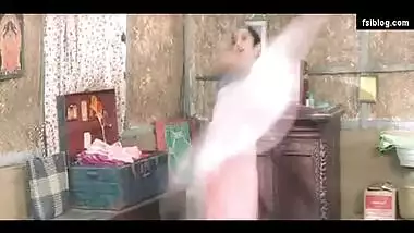 South Indian Actress Dressed Up in New Saree – FSIBlog.com