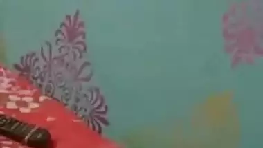 Desi village wife show her big boob tango live